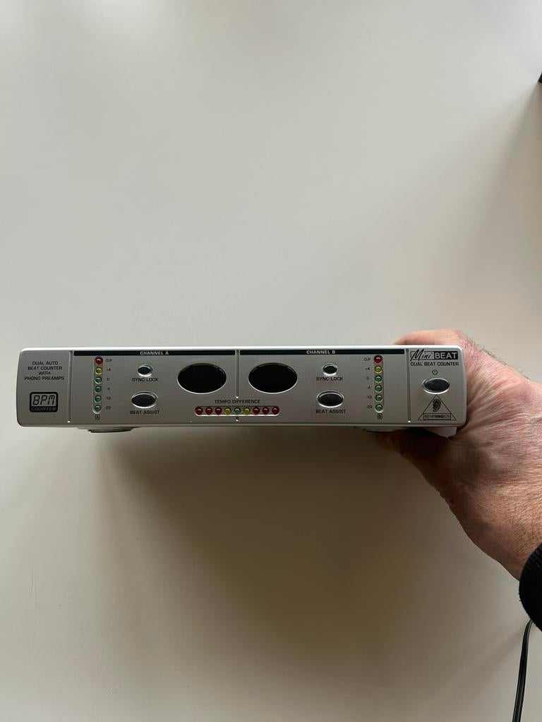 Behringer mini beat, Ophalen of Verzenden, Zo goed als nieuw