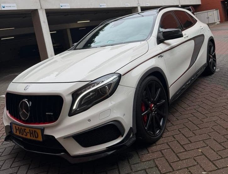 Mercedes-Benz gla 45 AMG EDITION 1, Auto's, Automaat, Dealer onderhouden, Zwart, 4 cilinders