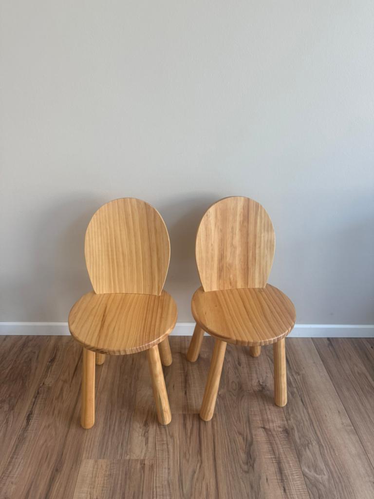 Kwantum kinder stoeltjes, Kinderen en Baby's, Kinderkamer | Tafels en Stoelen, Ophalen, Zo goed als nieuw, Stoel(en)