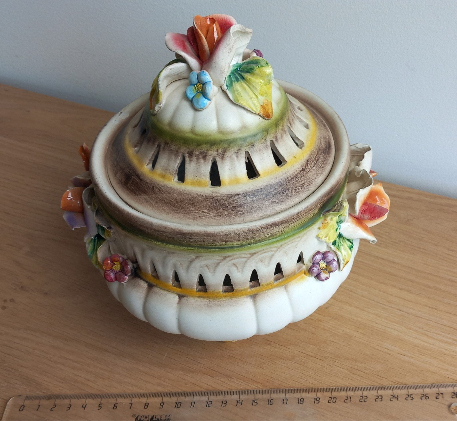 T.Bassano Terrine, Breedte 21cm, Hoogte 21cm, Model S42, Ophalen