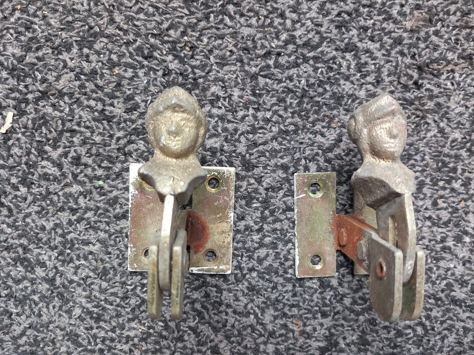 luiken vasthouders., Doe-het-zelf en Verbouw, Ophalen of Verzenden, Gebruikt, IJzer, Scharnier
