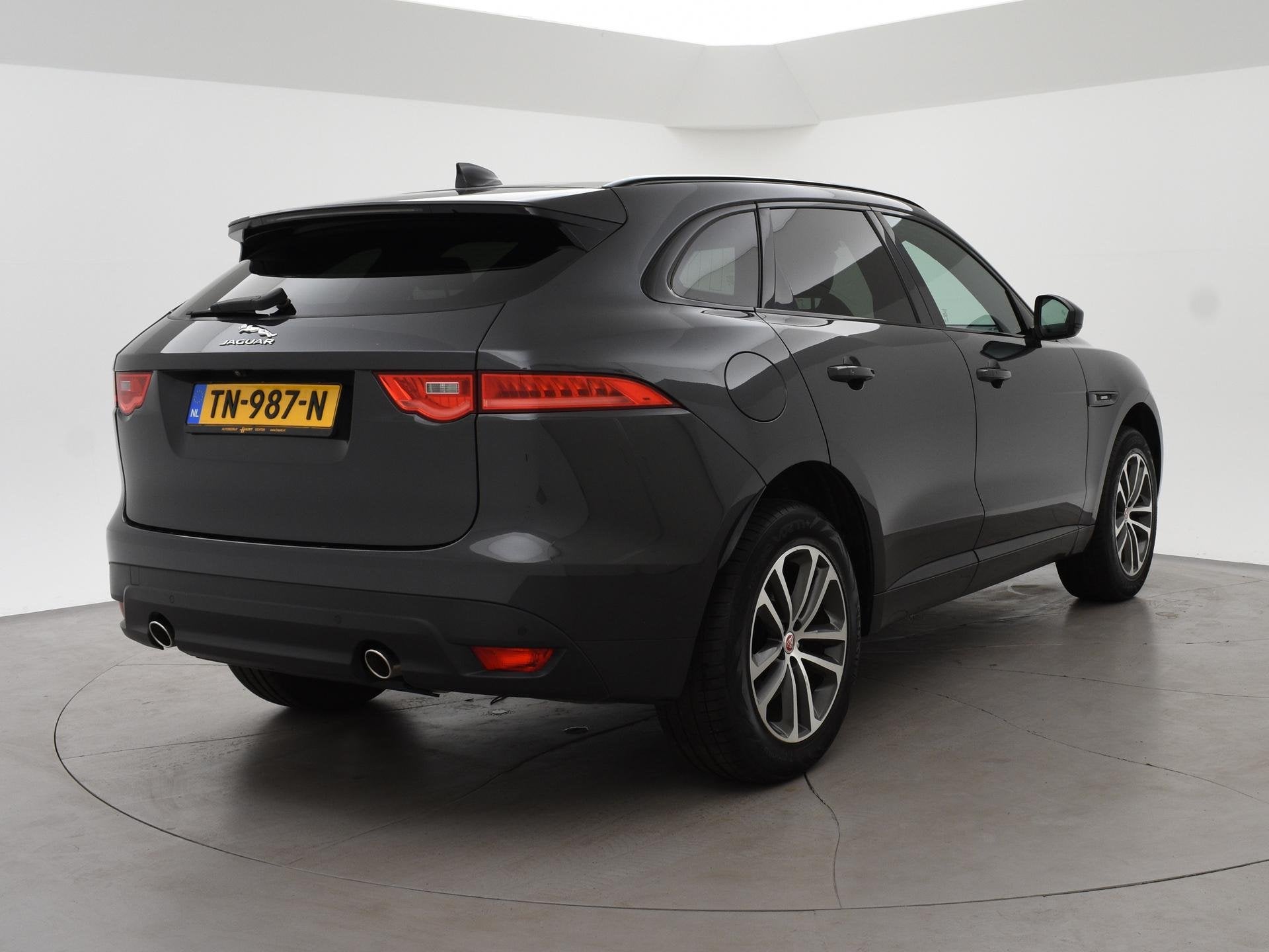 Jaguar F-PACE 2.0T 250 PK AWD R-SPORT + PANORAMA | ADAPTIVE, Auto's, Jaguar, Gebruikt, 4 cilinders, Bedrijf, Vierwielaandrijving