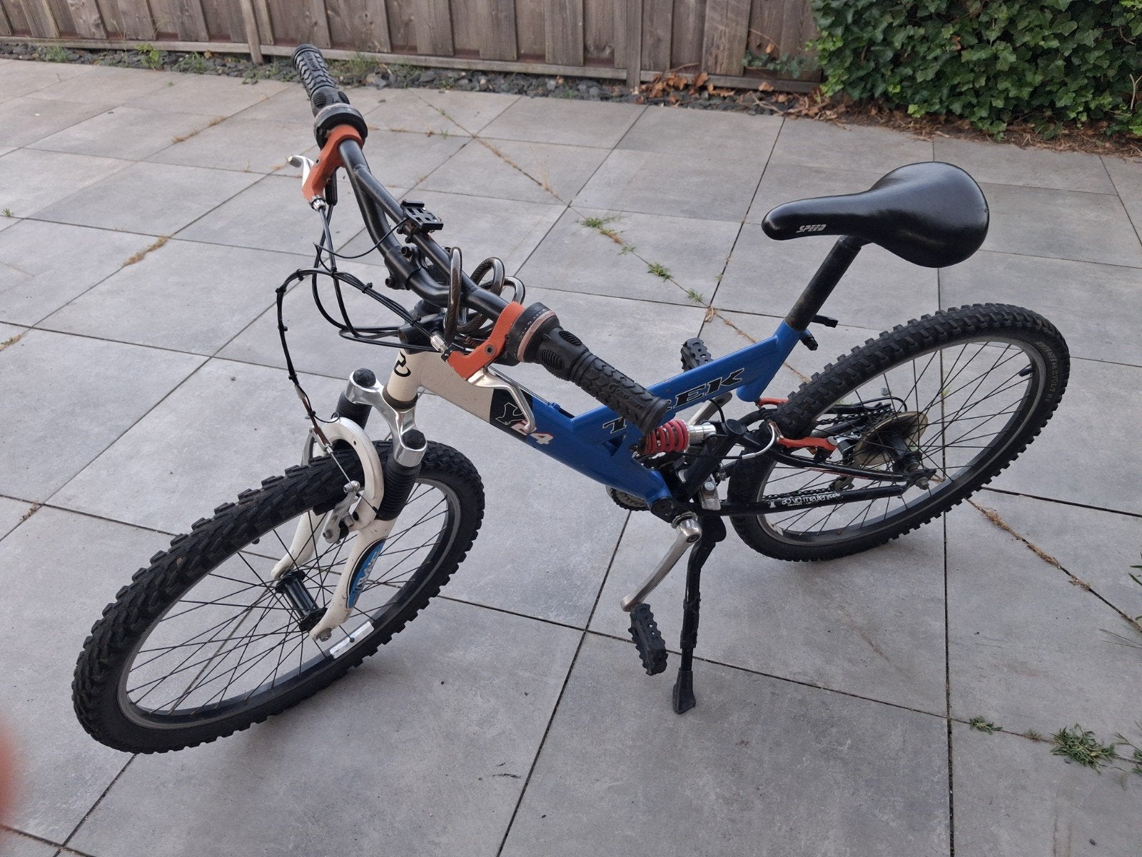 Mooie Trek Kinderfiets Y24 met voor- en achtervering, Fietsen en Brommers, Fietsen | Kinderfietsjes, Ophalen of Verzenden