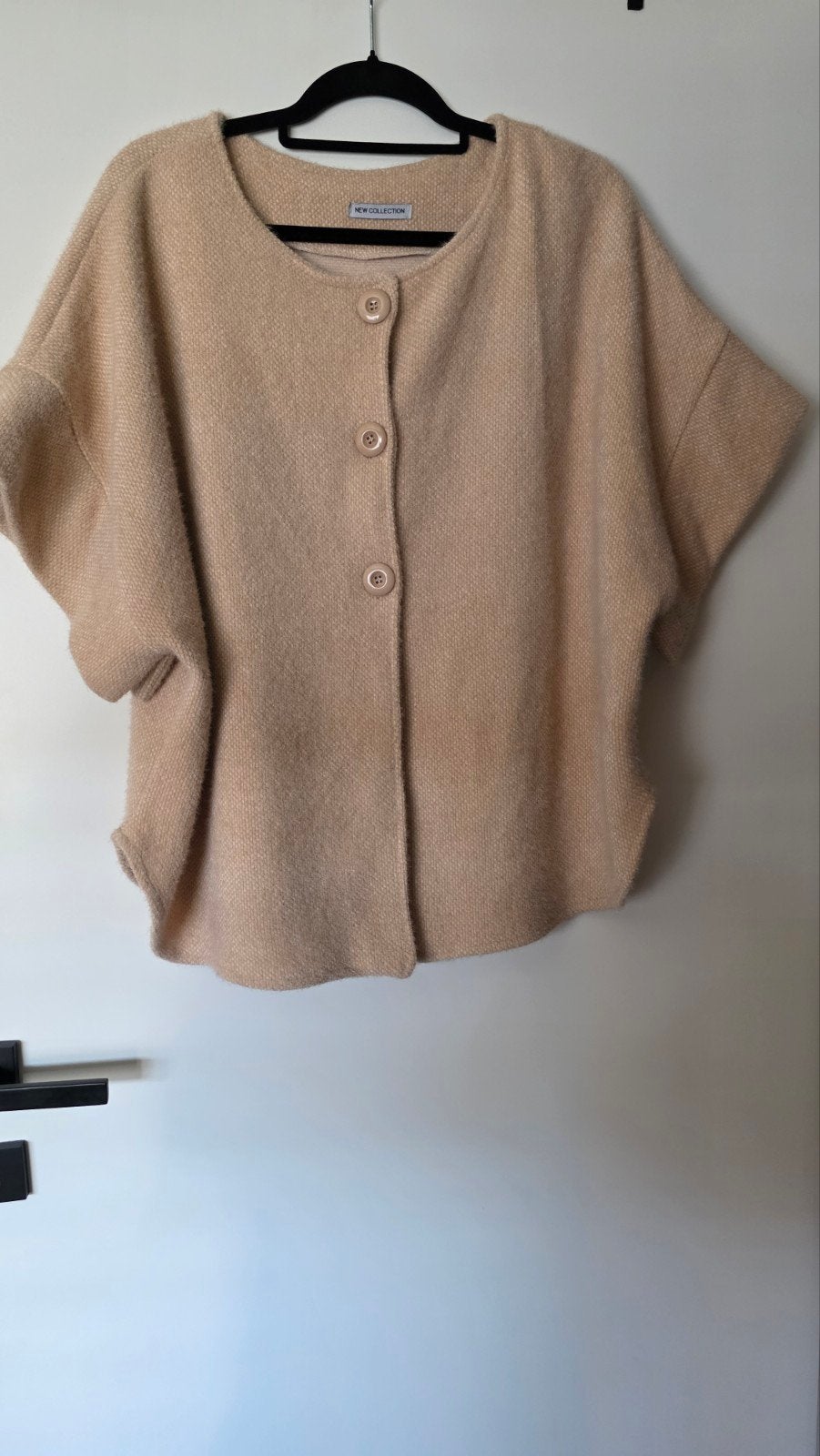 New Collection vestje maat 46/48, nieuw, Kleding | Dames, Truien en Vesten, Beige, Maat 46/48 (XL) of groter, Nieuw, Ophalen of Verzenden