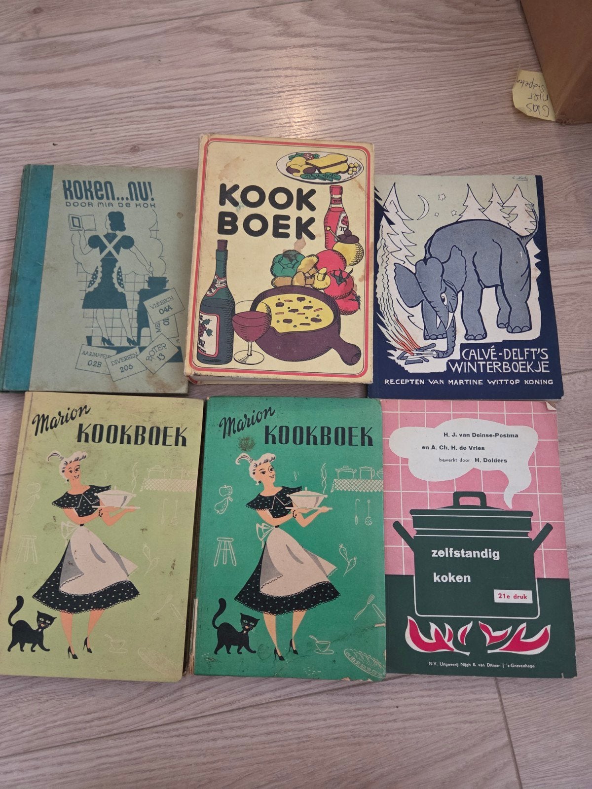 6 nostalgische kookboeken van vroeger, Ophalen of Verzenden, Gelezen