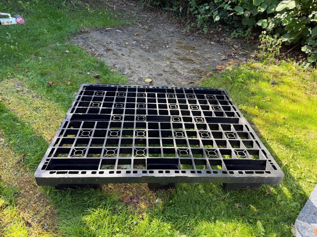 Kunststof pallets 6 + 2x0,5 voor ondervloer voortent, Ophalen, Gebruikt