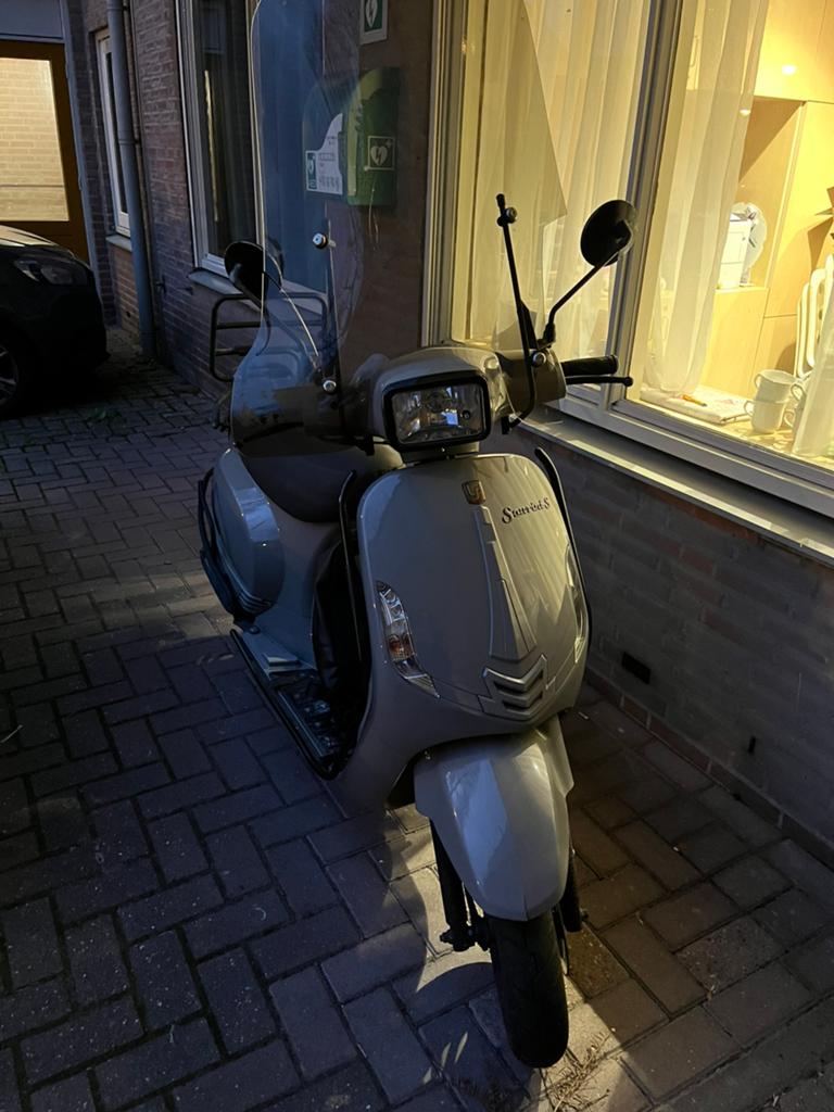 La souris 2022, Gebruikt, Benzine, Ophalen, Overige merken
