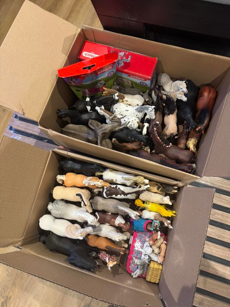 2 dozen schleich, Ophalen of Verzenden, Zo goed als nieuw, Paard, Beeldje of Figuurtje