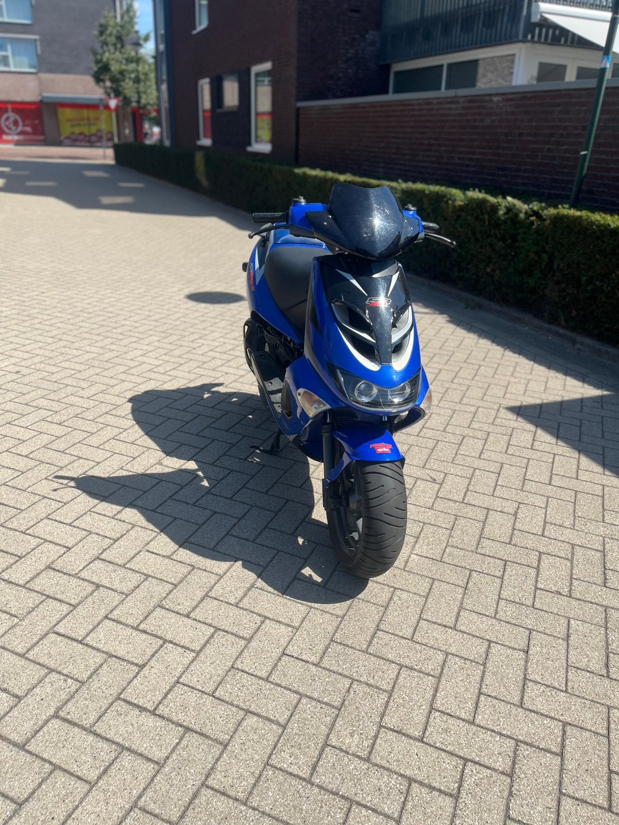 Aprilia sr 50 Ditech - Brom, Ophalen of Verzenden, Zo goed als nieuw, Benzine, Aerox