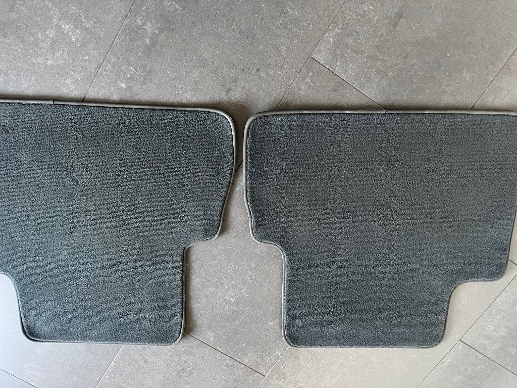 Te koop: 2 matten achterbank Ford C-Max 2010-2014, Ophalen, Zo goed als nieuw