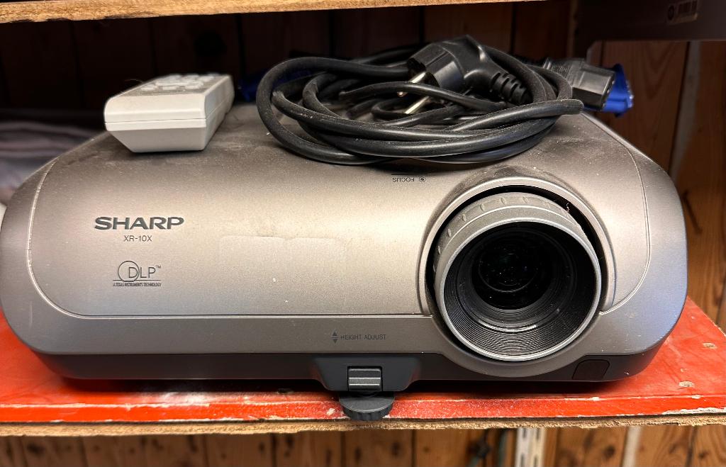 Beamer Sharp XR-10X, Audio, Tv en Foto, Beamers, Ophalen of Verzenden, Overige resoluties, Sharp, Gebruikt
