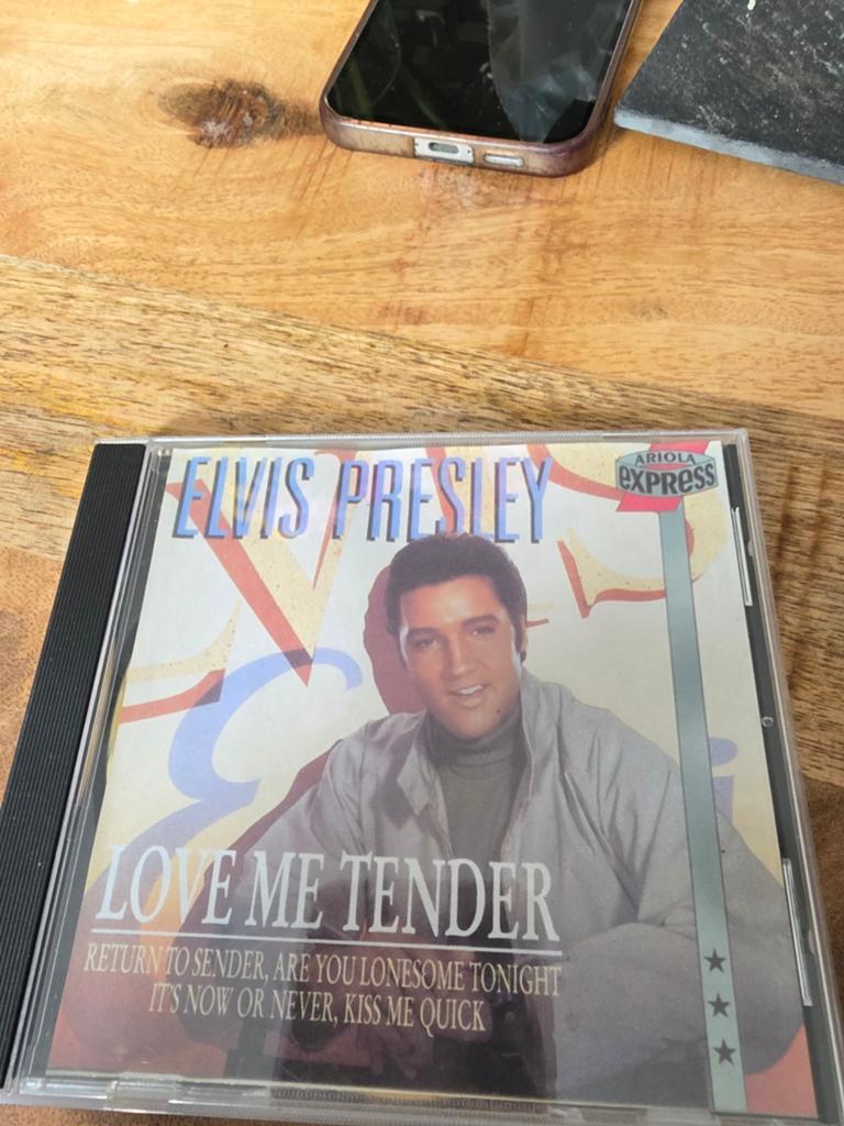 Elvis Presley - Love Me Tender CD (Ariola Express), Cd's en Dvd's, Cd's | Pop, Gebruikt, 1990 - 1999, Ophalen of Verzenden