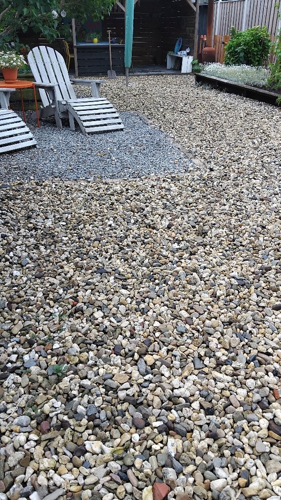 GRATIS 60m2 kiezelstenen, Ophalen, Overige materialen, Gebruikt, Bruin