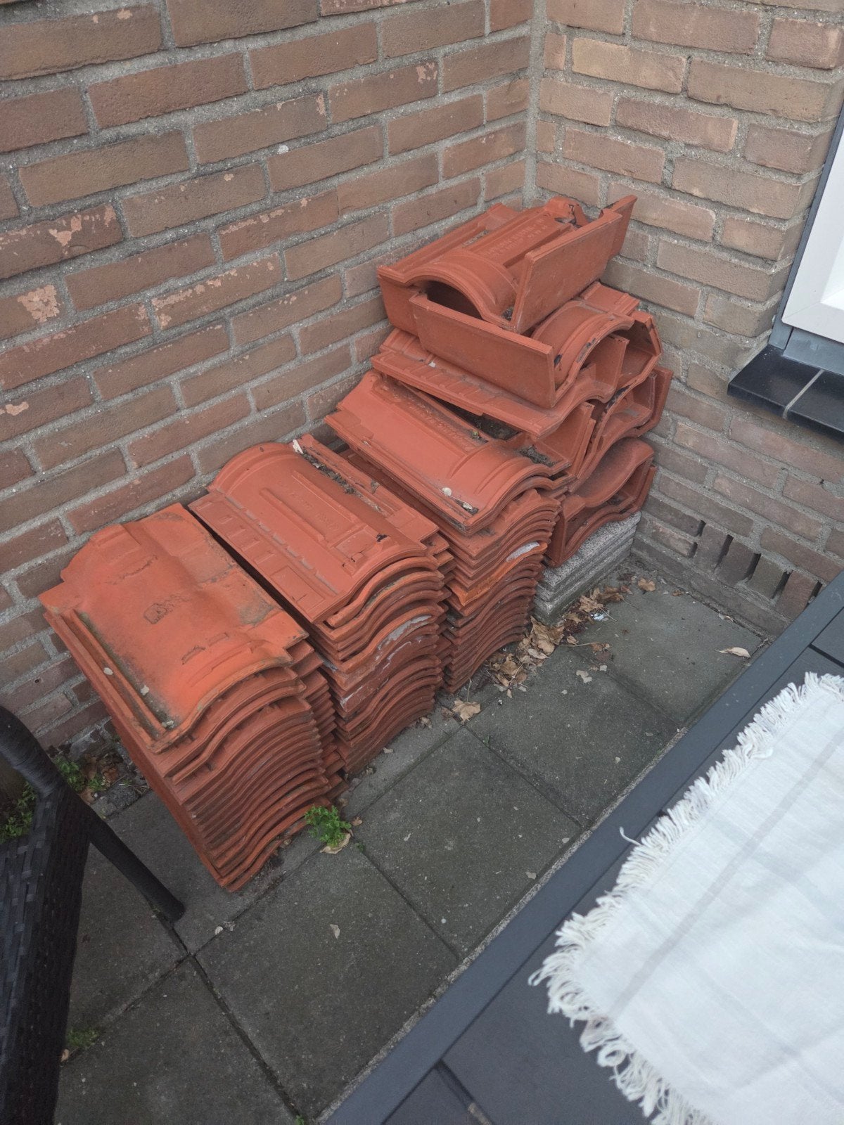 Gebruikte dakpannen, rood, diverse maten, Doe-het-zelf en Verbouw, Dakpannen en Dakbedekking, Ophalen, Gebruikt, Steen of Klei