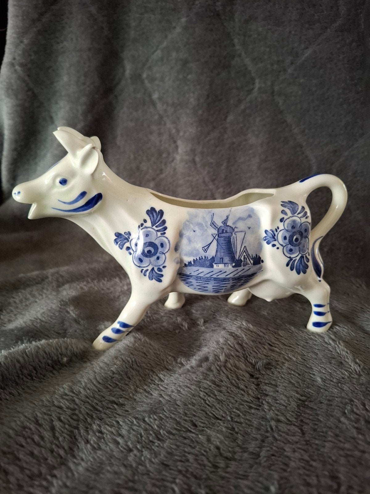 Delfts Blauw Melkkannetje in de vorm van een Koe, Antiek en Kunst, Ophalen of Verzenden