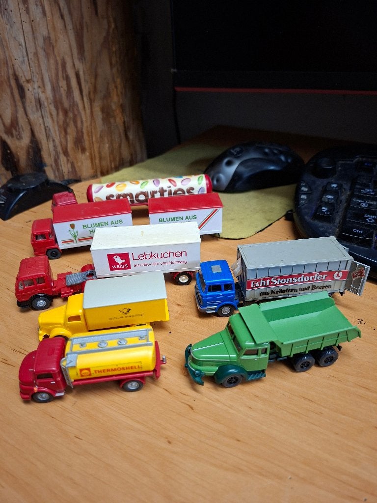 lotje Wiking, Hobby en Vrije tijd, Modelauto's | 1:87, Ophalen of Verzenden, Bus of Vrachtwagen, Wiking
