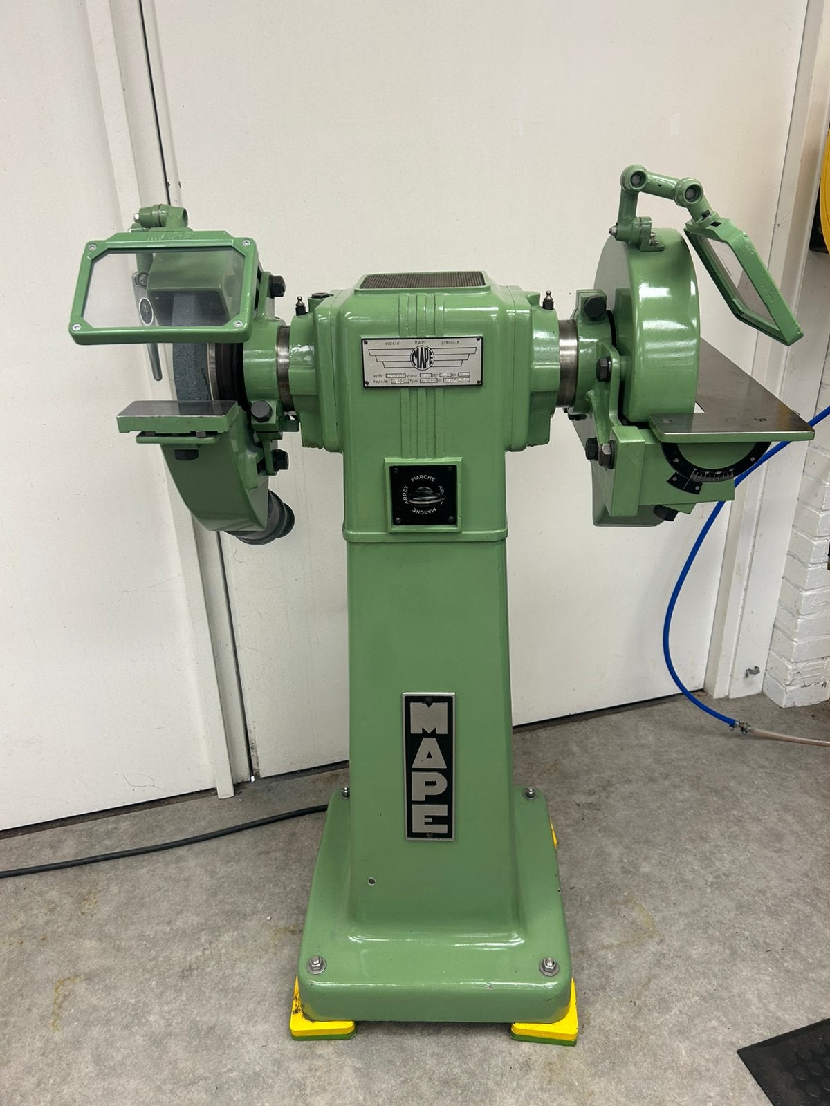 Slijpmachine met slijpsteen rond 305 millimeter, Ophalen, Gebruikt, 700 tot 1000 watt, Overige typen