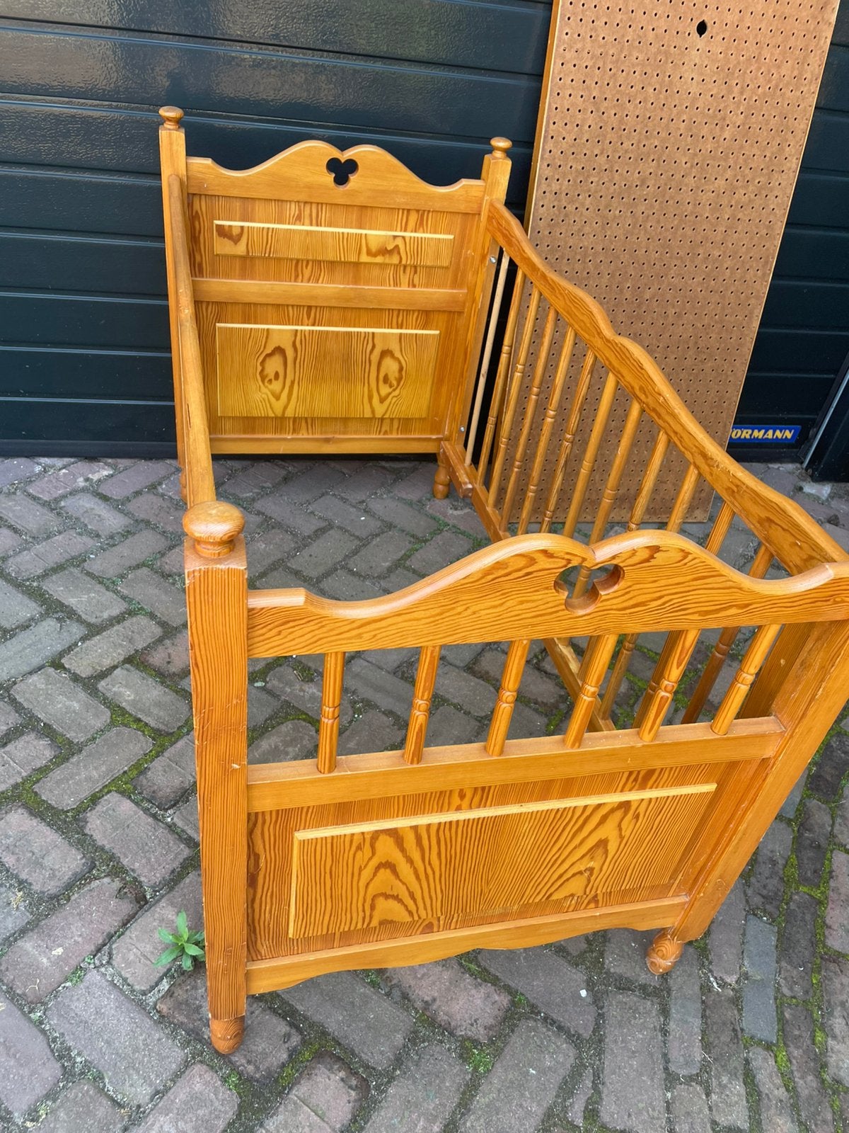 Kinderledikantje, Ophalen
