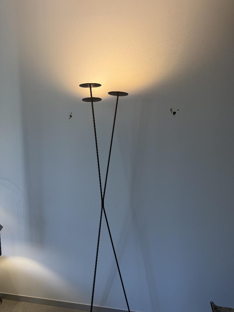 VIBIA SKANN 0260 - UPLIGHTER ZWART, Ophalen, Zo goed als nieuw, 150 tot 200 cm