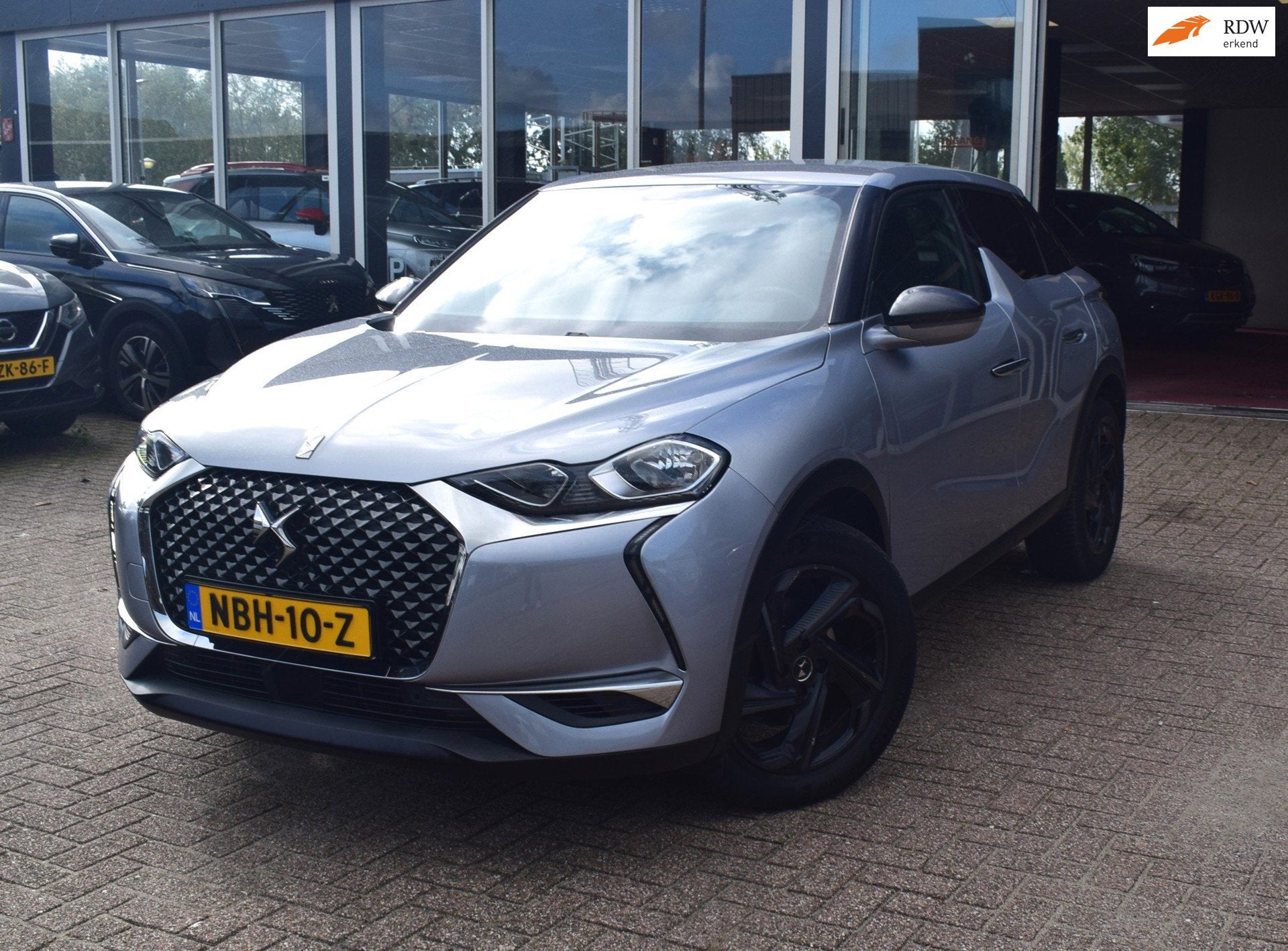 DS 3 Crossback 1.2 PureTech So Chic | LED VERLICHTING | CARP, Auto's, Stof, Gebruikt, 1199 cc, 1180 kg