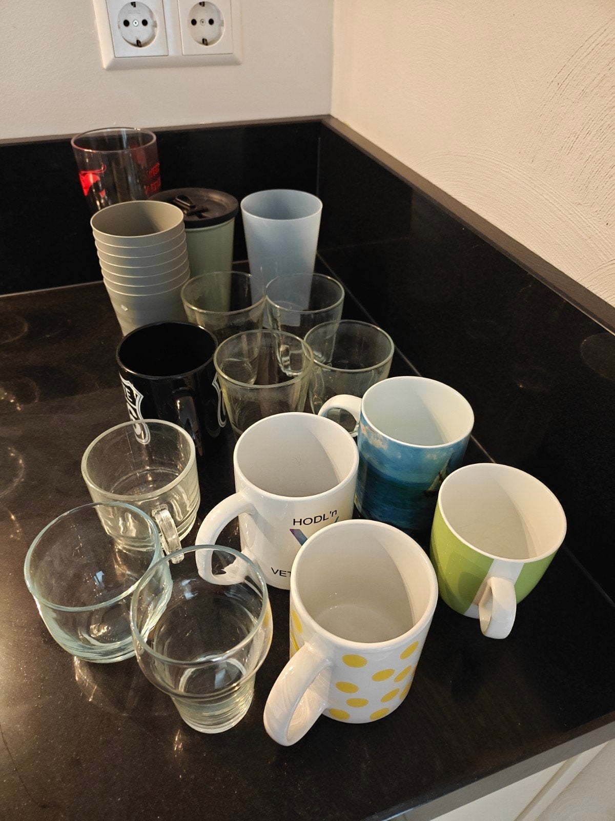 Partij glazen, mokken en bekers – alles samen, Ophalen, Wit, Overige merken, Glas