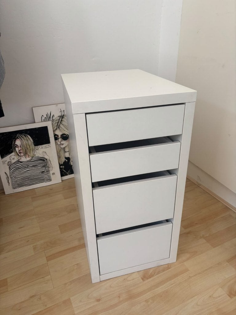 IKEA MICKE ladeblok op wielen (zonder wielen), Ophalen, Minder dan 50 cm, Gebruikt, 3 of 4 laden