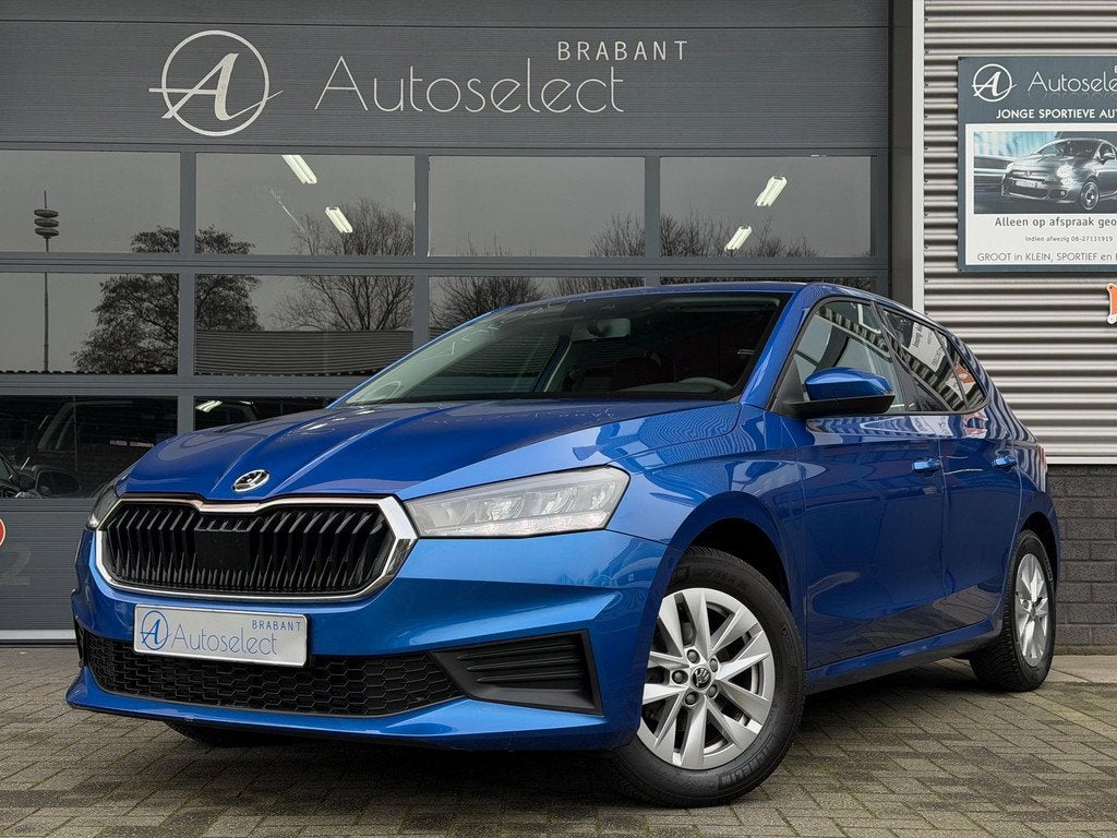 Skoda Fabia 1.0 MPI Ambition LED CarPlay PDC, Stof, Gebruikt, LED verlichting, Blauw