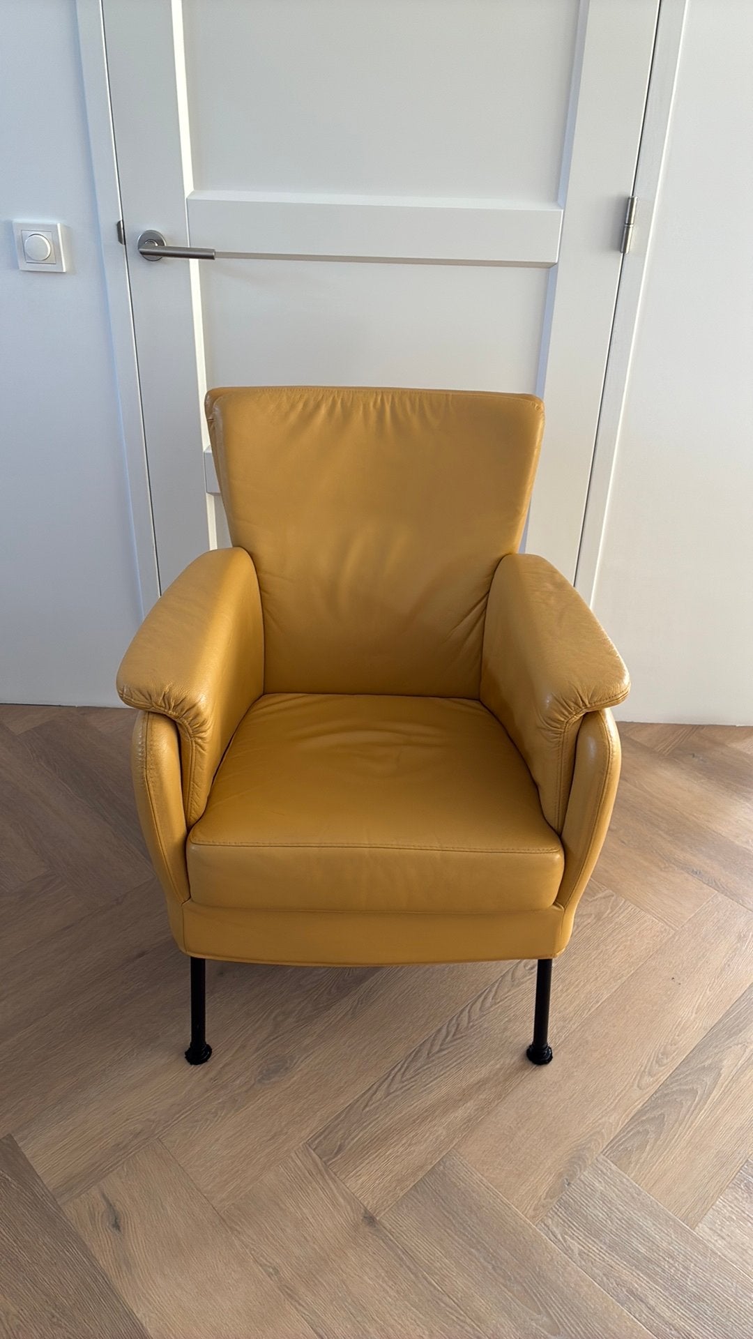 Montel stoel fauteuil oker geel, Ophalen, Gebruikt, 50 tot 75 cm