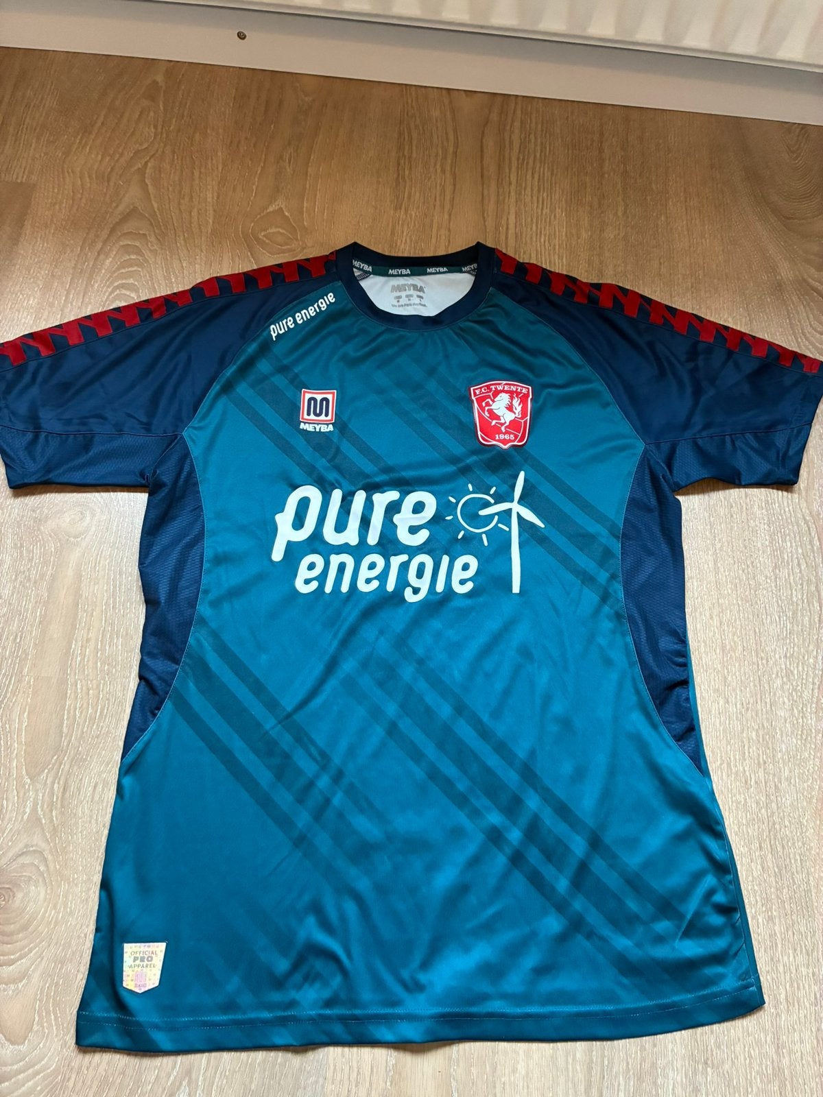 Fc twente uitshirt 22/23 maat M, Maat M, Ophalen of Verzenden, Gebruikt, Shirt