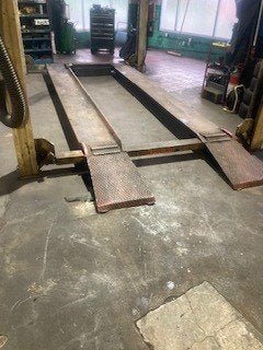 Werkende hydraulische hefbrug (2 stuks beschikbaar), Auto diversen, Ophalen, Gebruikt, Hydraulisch, Garagekrik