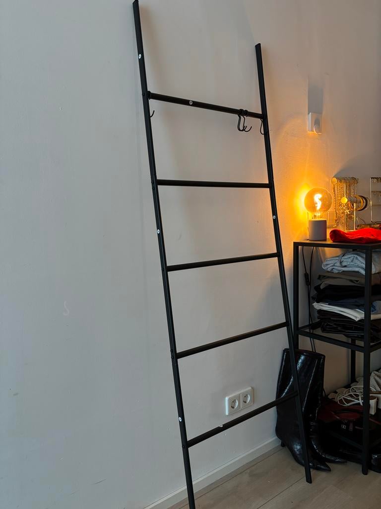 Decoratieve ladder, Ophalen, Zwart, Zo goed als nieuw, Metaal
