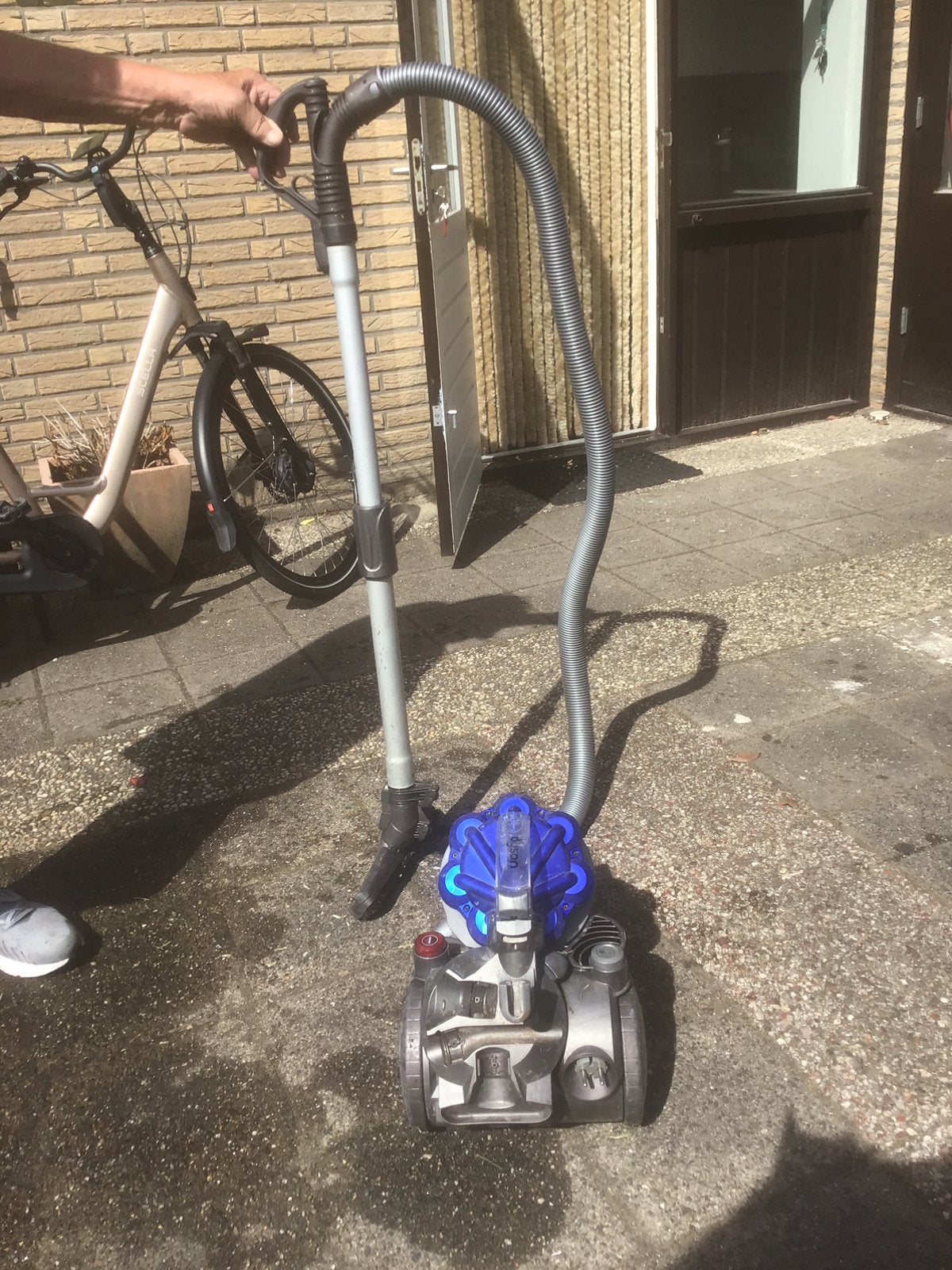 Te koop een dyson stofzuiger, Ophalen