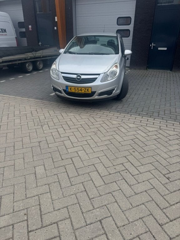 Opel Corsa 1.2-16V Essentia APK tot 01-06-2027 (bj 2008), Auto's, Voorwielaandrijving, Gebruikt, 4 cilinders, 1229 cc