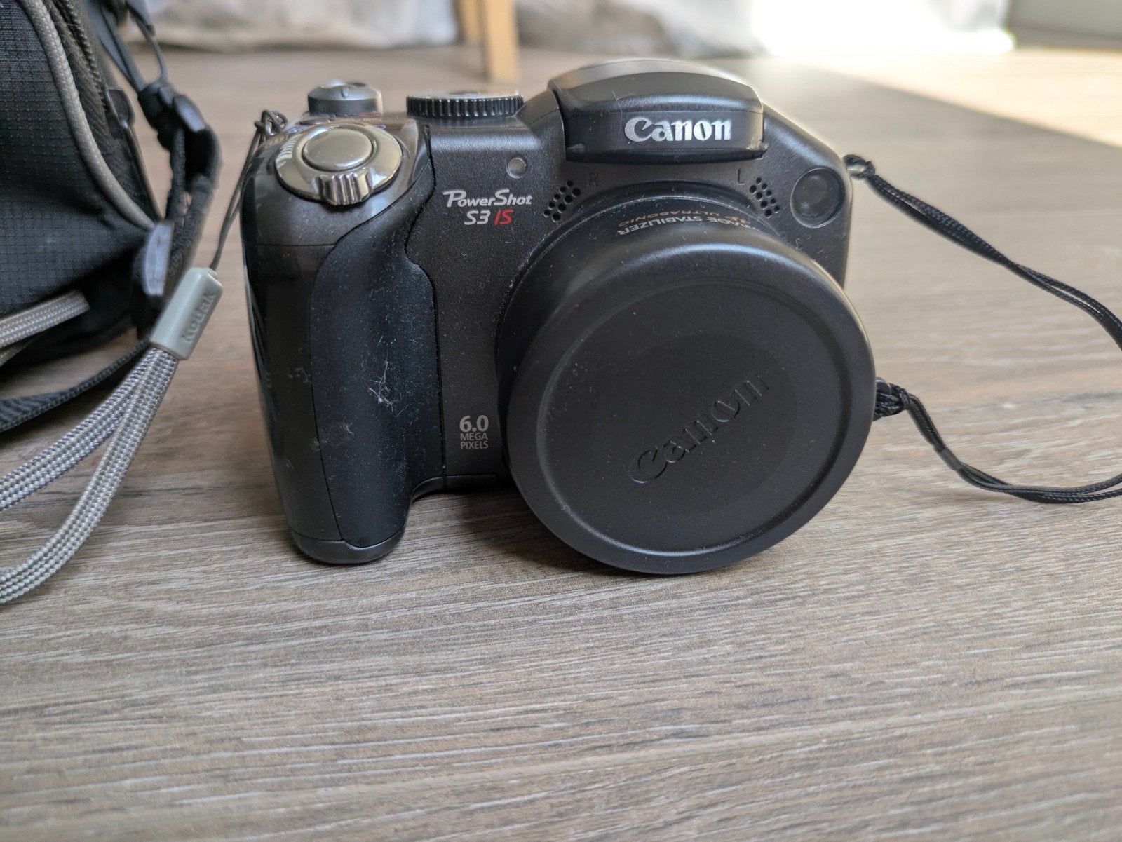 Sony compact camera, Audio, Tv en Foto, Fotocamera's Digitaal, Kantelbaar/draaibaar scherm, Ophalen of Verzenden, Zo goed als nieuw