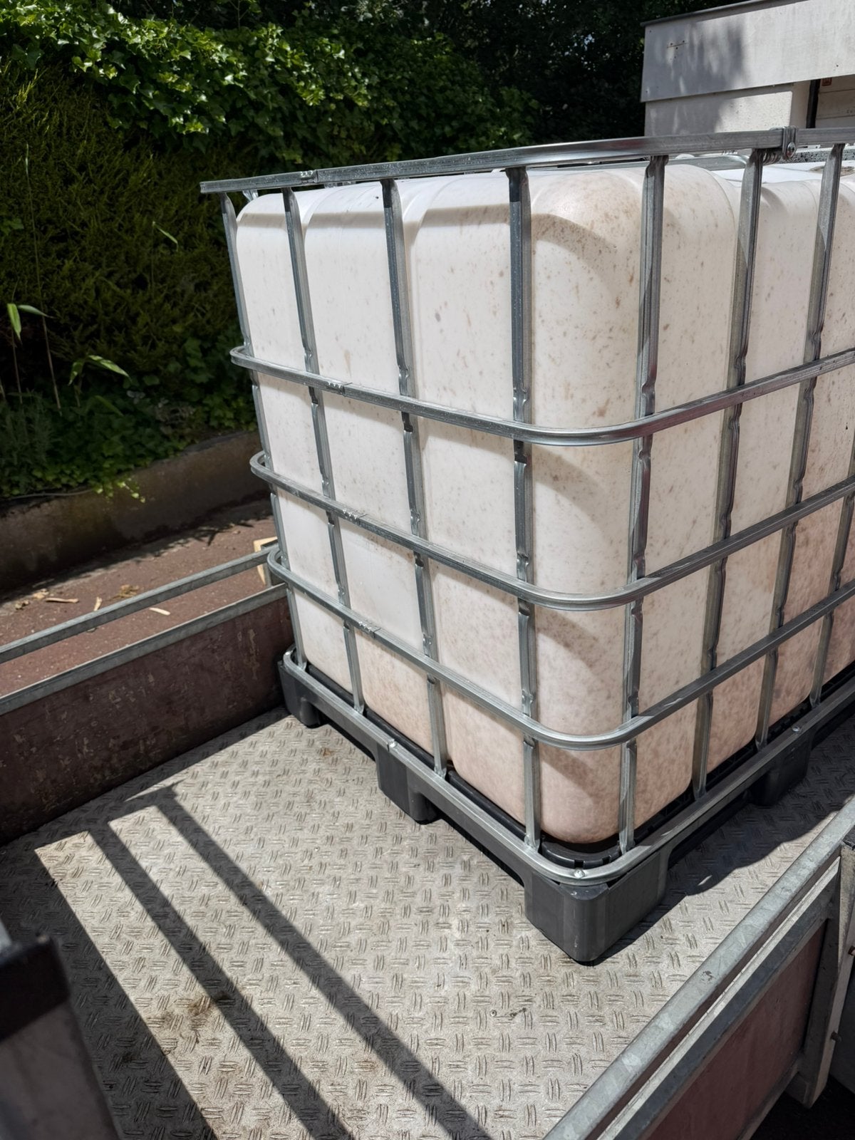 Gratis IBC 1000 liter regenton, Tuin en Terras, Regentonnen, Ophalen, Kunststof, Met kraantje, 150 liter of meer