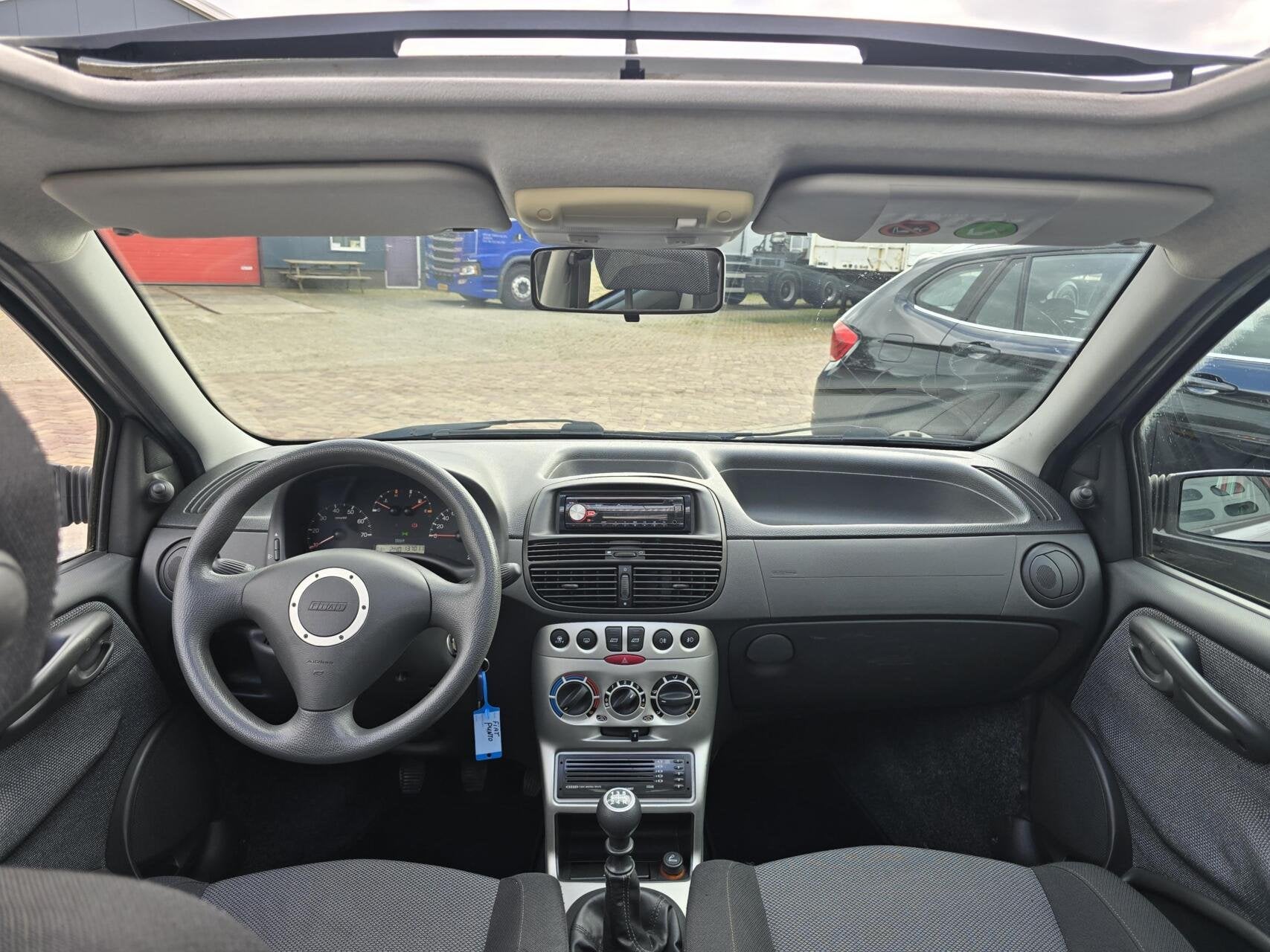 Fiat Punto 1.2 Sound Pano/Bluetooth/LMV/Stuurbekrachtiging, Auto's, Fiat, Voorwielaandrijving, Stof, Gebruikt, 4 cilinders
