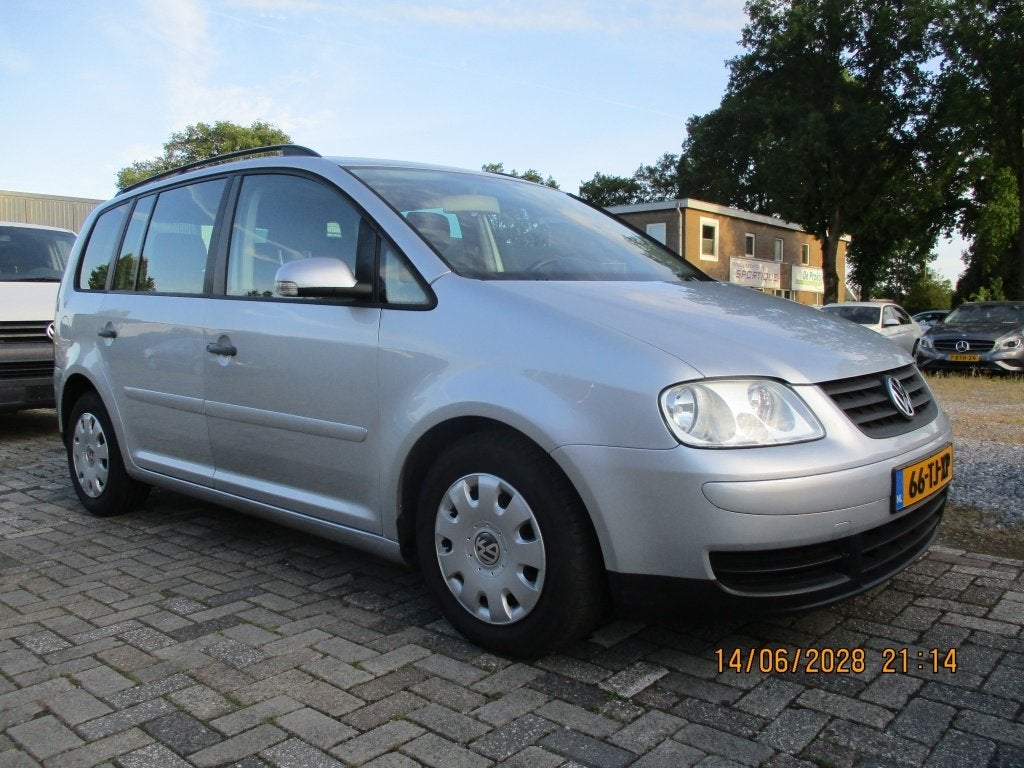 Volkswagen Touran 1.6-16V FSI APK 3-7-2027 (bj 2007), Auto's, Volkswagen, 13 km/l, Gebruikt, 4 cilinders, 116 pk