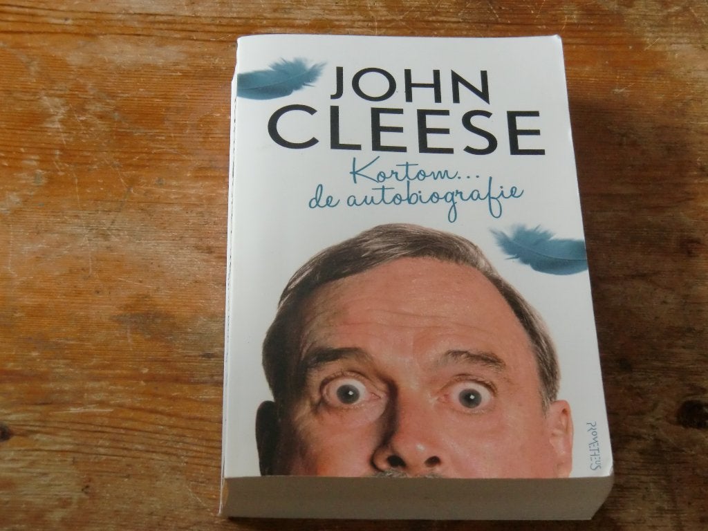 John Cleese : Kortom... de autobiografie (monty Python), Ophalen of Verzenden, Zo goed als nieuw, John Cleese, Film, Tv en Media