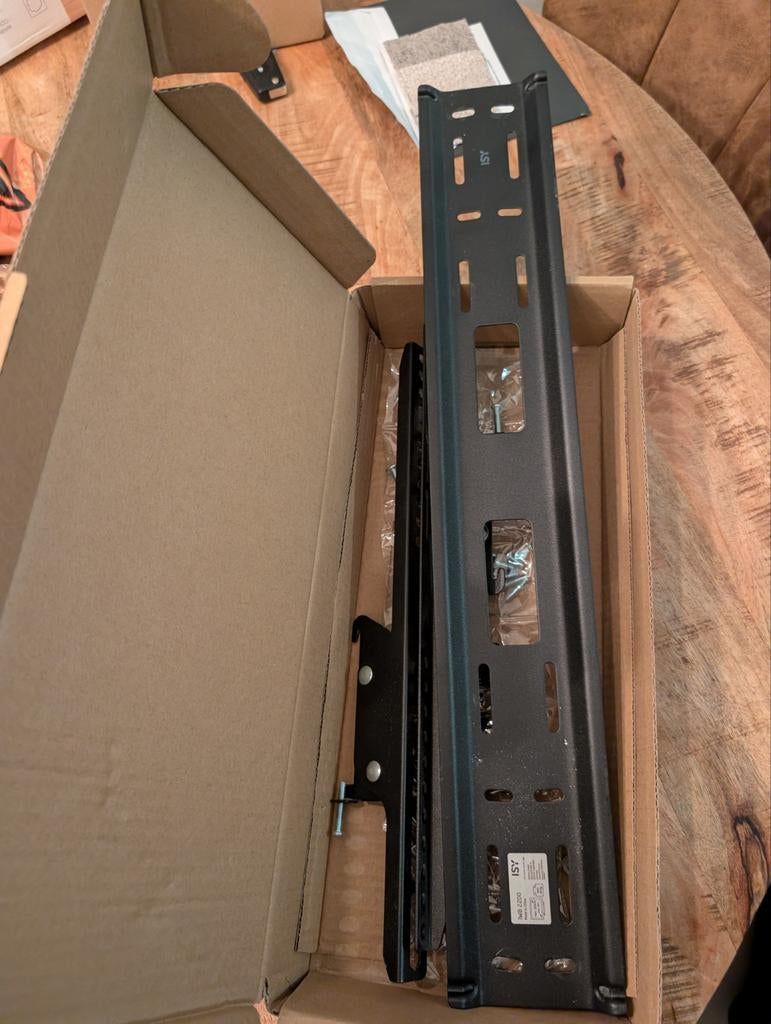 ISY TV Muurbeugel tot 80 inch / 40 kg -, Audio, Tv en Foto, Televisiebeugels, Ophalen of Verzenden, Nieuw