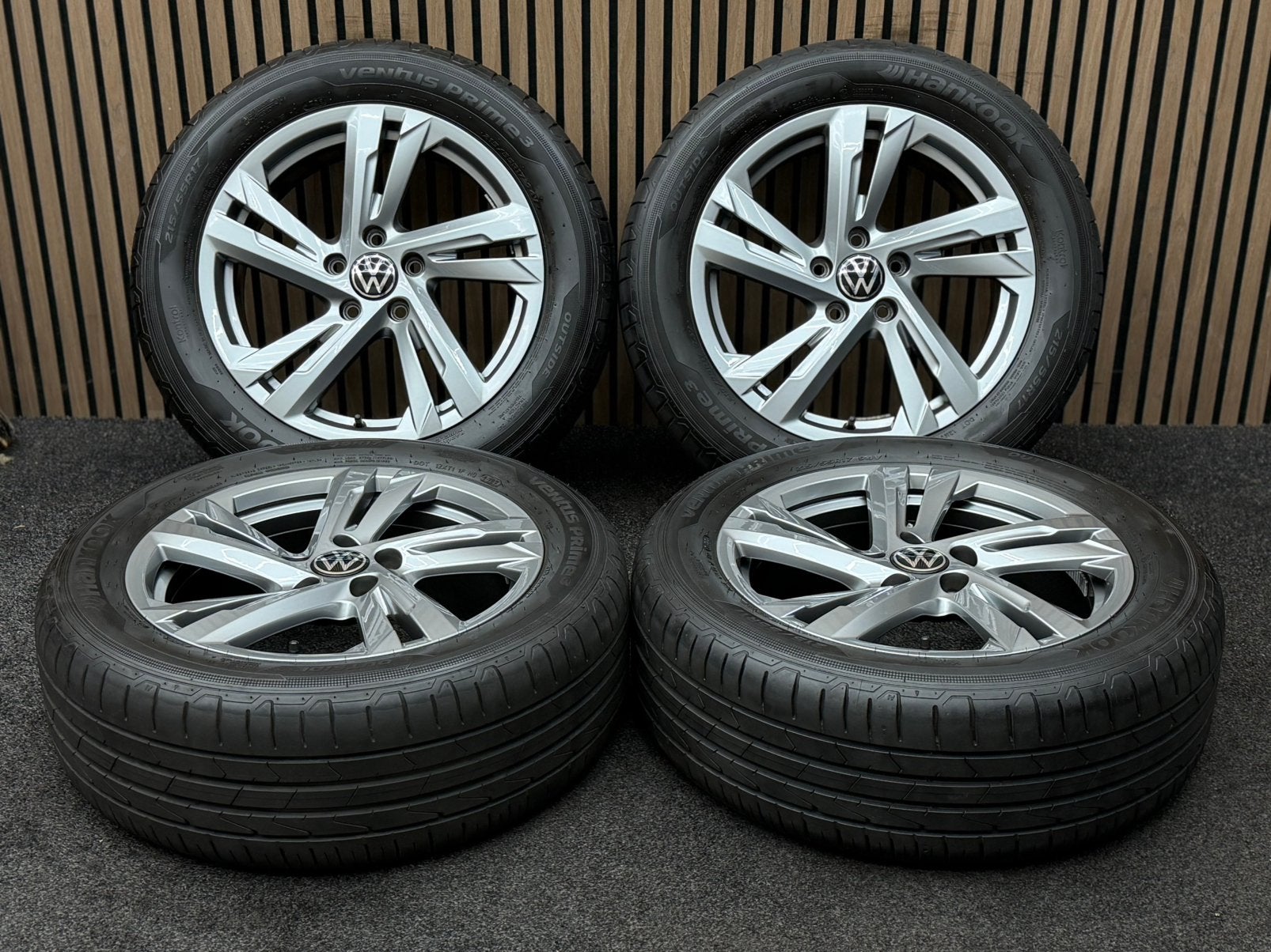 Originele 17 inch VW T-Roc Passat Valencia 5x112 Hankook, Auto-onderdelen, Ophalen, 215 mm, ., Banden en Velgen