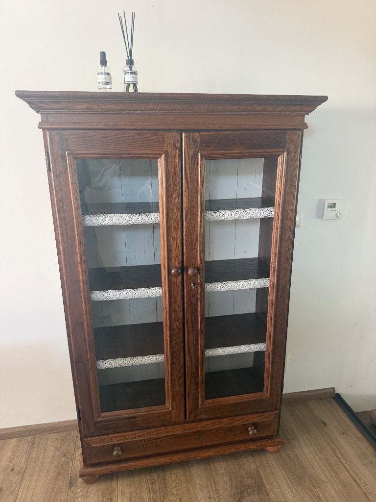 Antieke kast, Ophalen