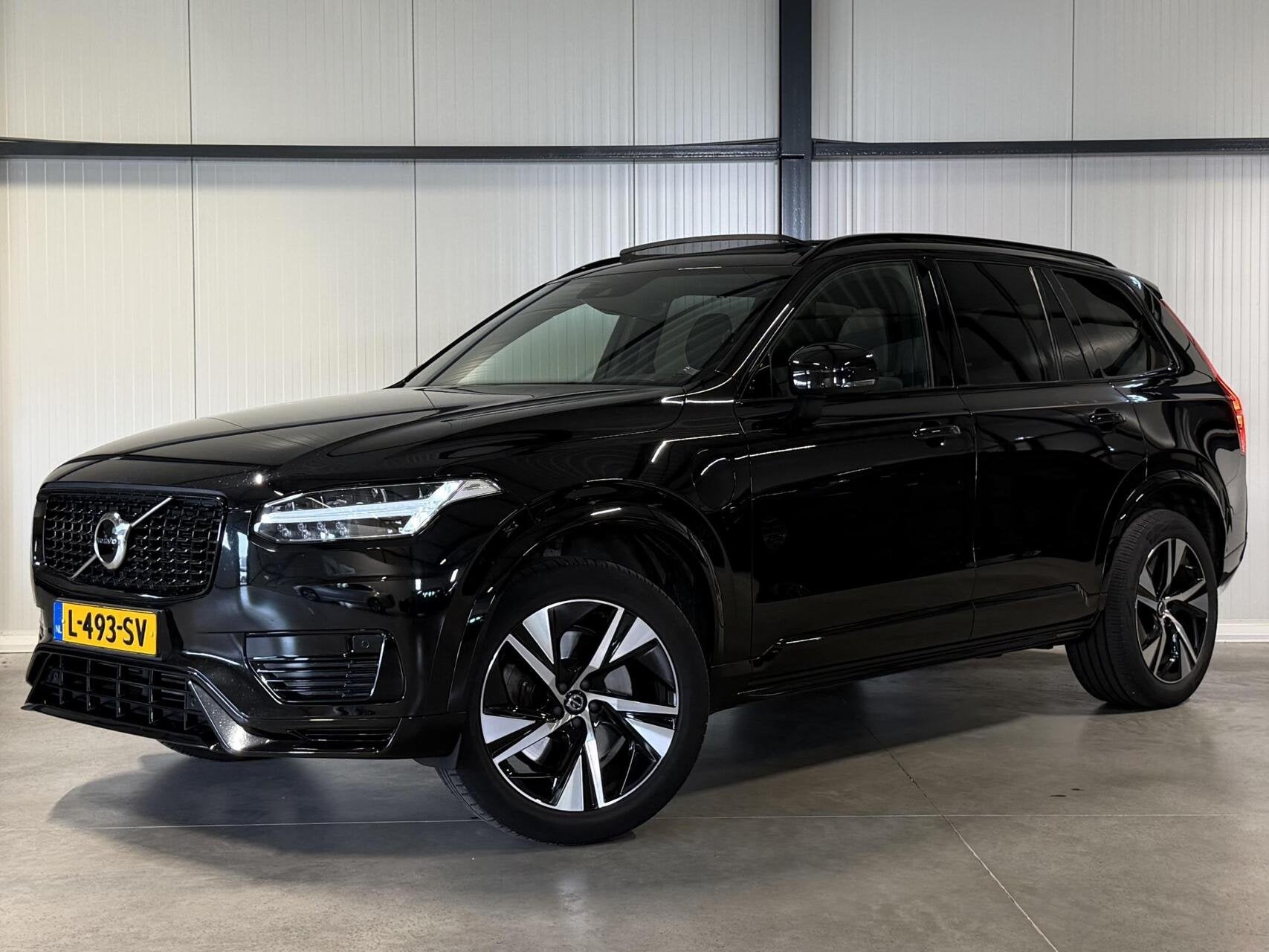 Volvo XC90 2.0 T8 Recharge AWD R-Design Pano Memory 7P NAP, Gebruikt, Euro 6, 4 cilinders, 7 stoelen