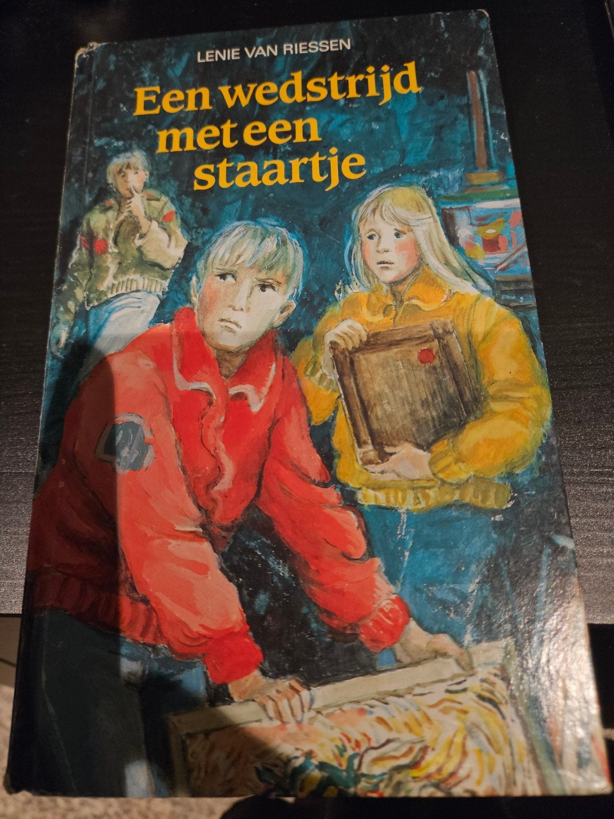 Een wedstrijd met een staartje - Lenie van Riessen, Ophalen of Verzenden