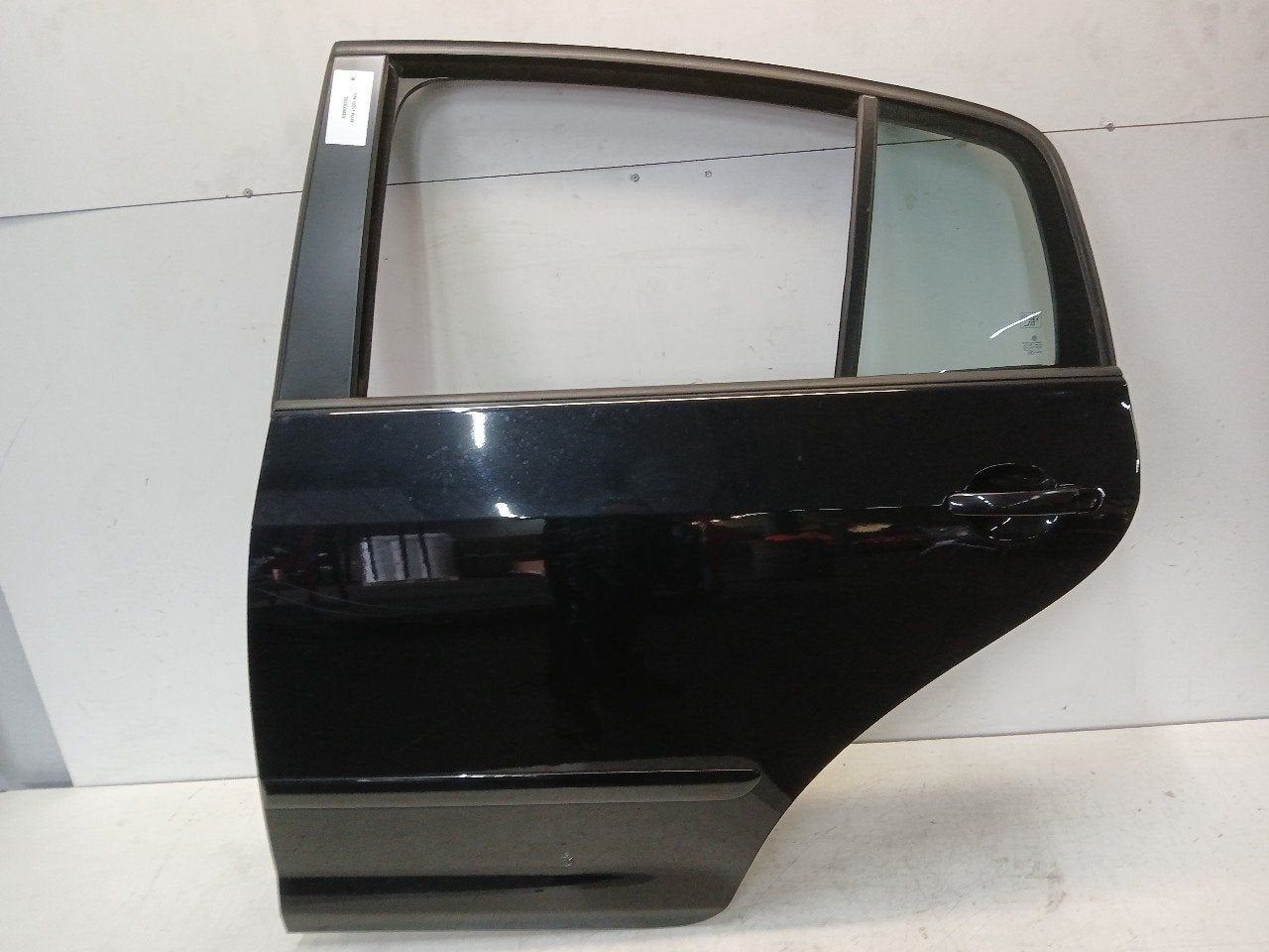 Portier links achter Volkswagen Golf, Onderdelen@venauto.nl, Van der Ven Autorecycling B.V., Gebruikt, Ettenseweg 76, 4706 PB Roosendaal, The Netherlands