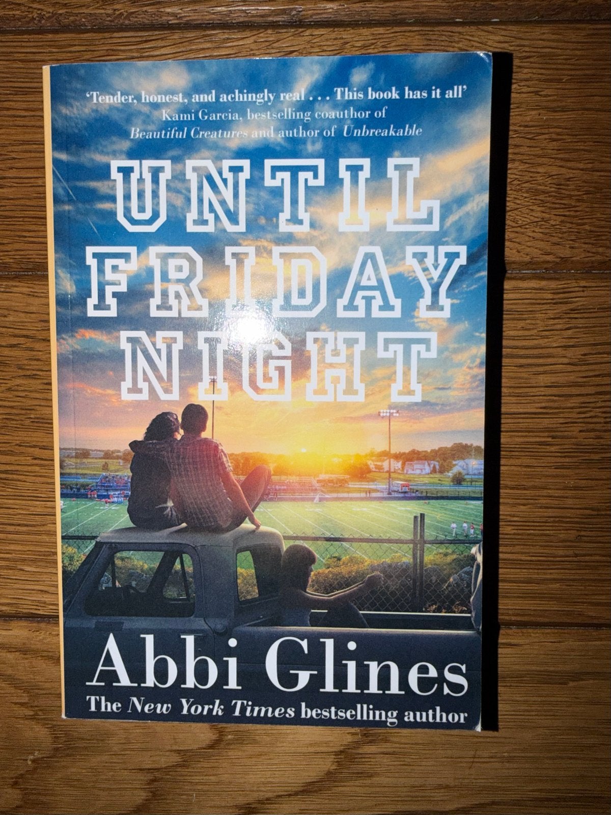 Until Friday Night - Abbi Glines (Engels), Boeken, Ophalen of Verzenden, Zo goed als nieuw, Amerika