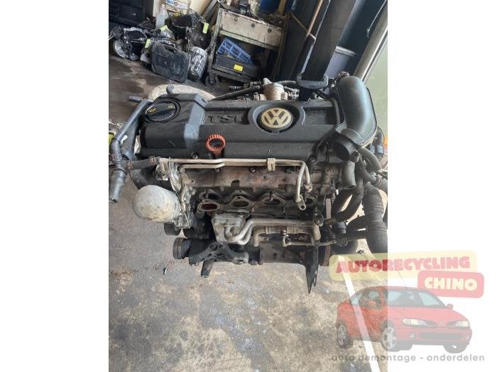 Motor van een Volkswagen Golf, Ophalen, Gebruikt, -, Volkswagen