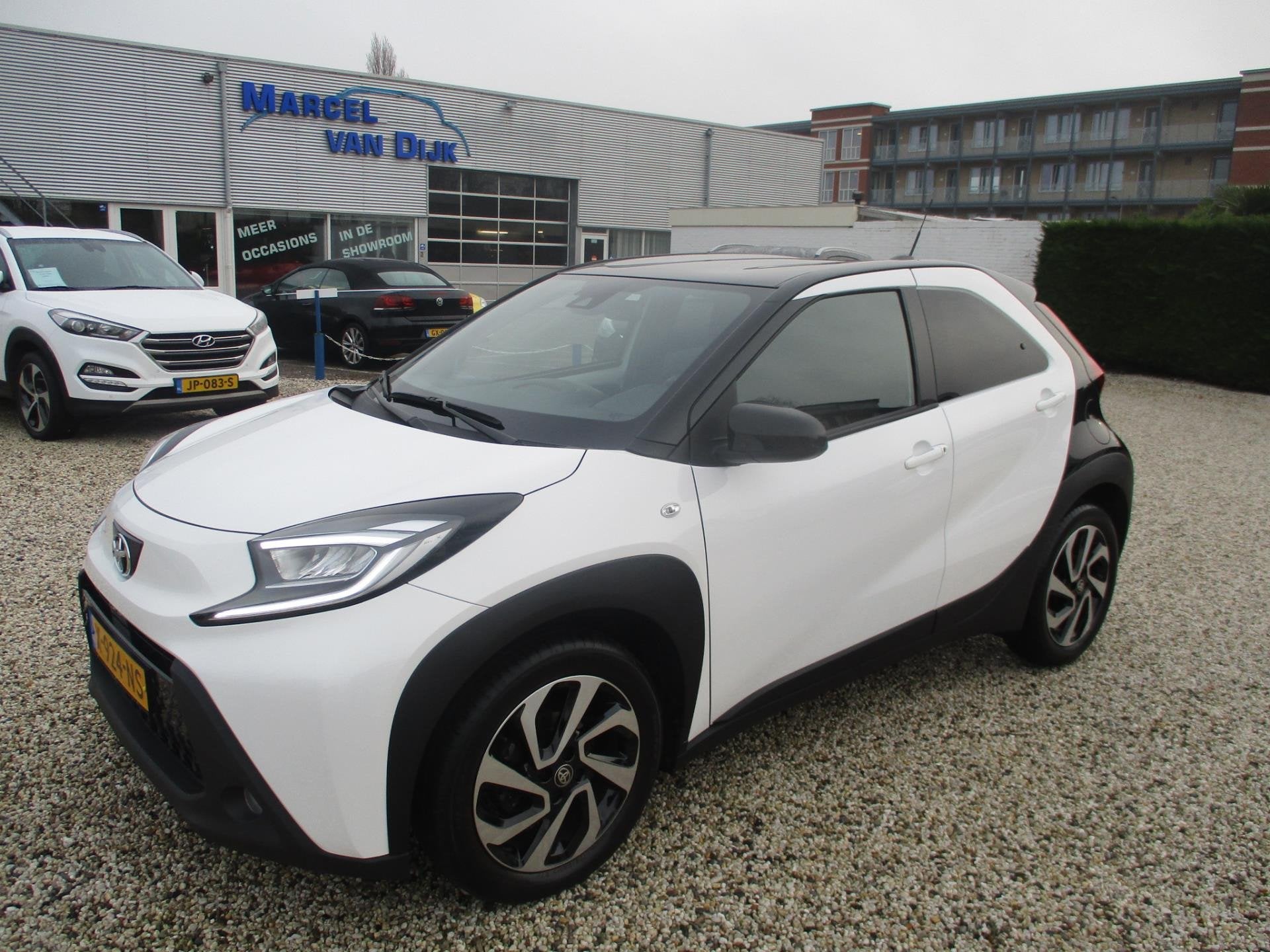 Toyota Aygo X 1.0 VVT-i S-CVT Pulse Automaat, Auto's, Toyota, Stof, 4 stoelen, Wit, Origineel Nederlands