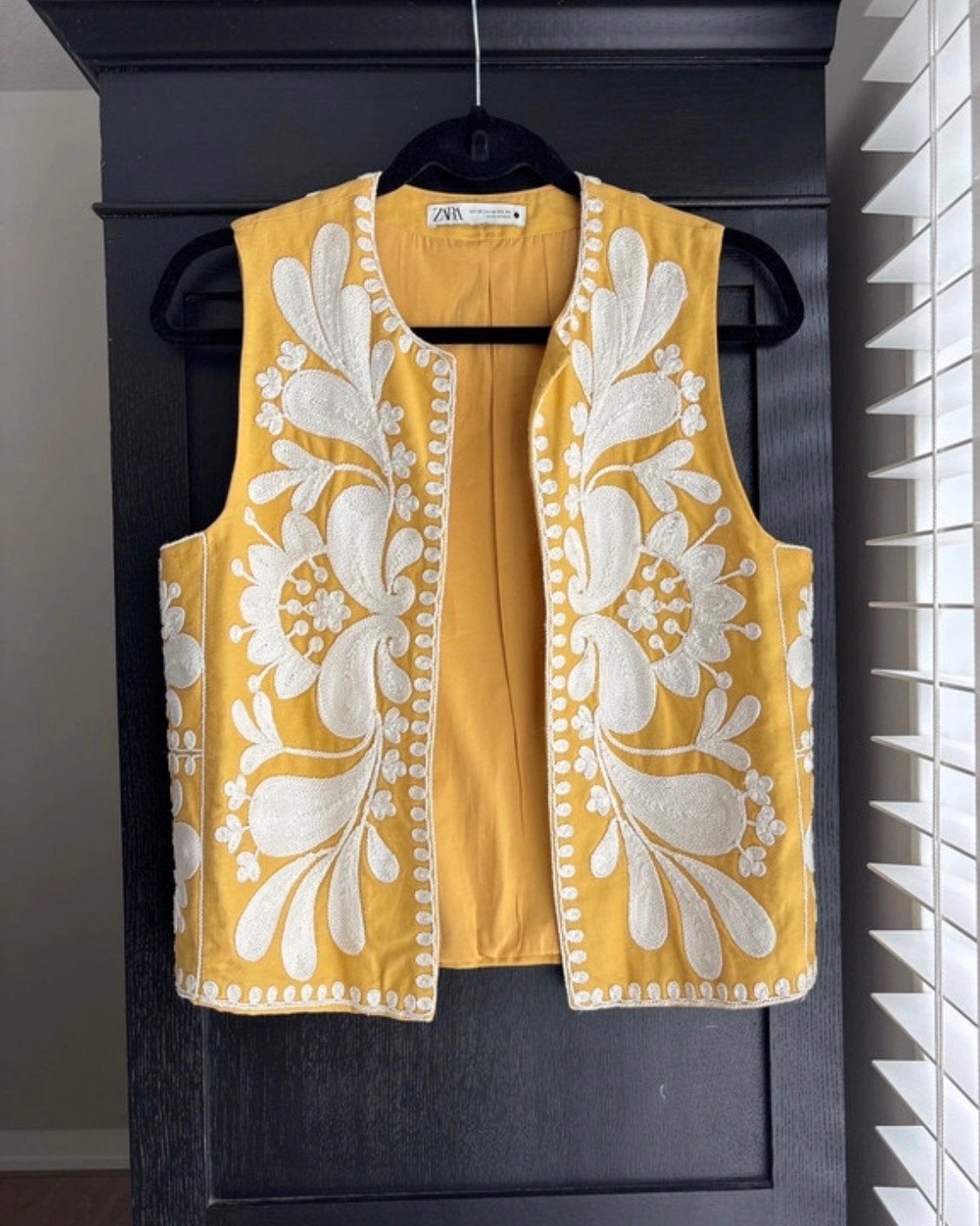 Zara gilet geborduurd geel XS/S, Kleding | Dames, Ophalen of Verzenden, Gedragen