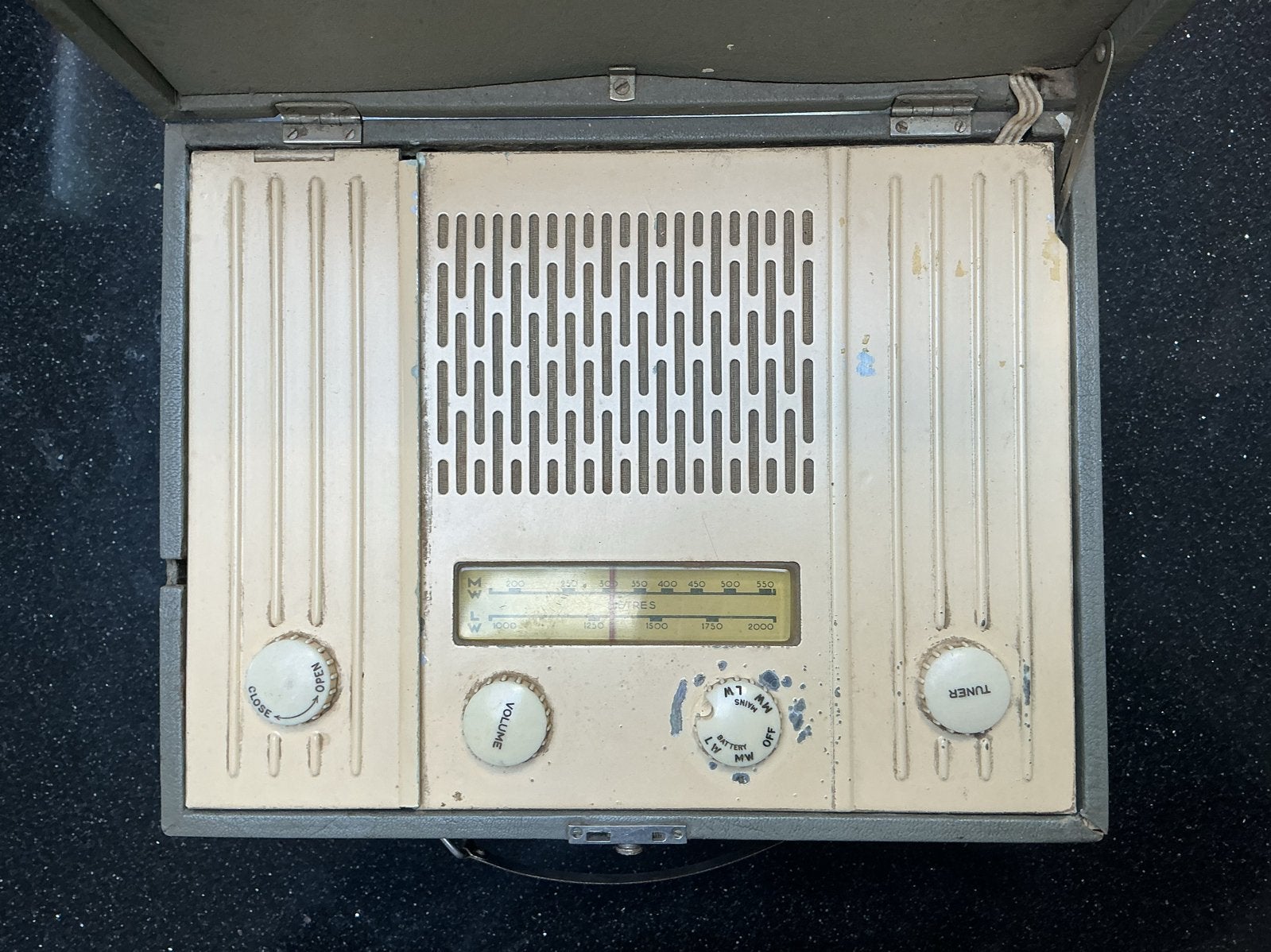Draagbare buizenradio His Master's Voice (HMV) T24BS 1952, Ophalen of Verzenden, Radio