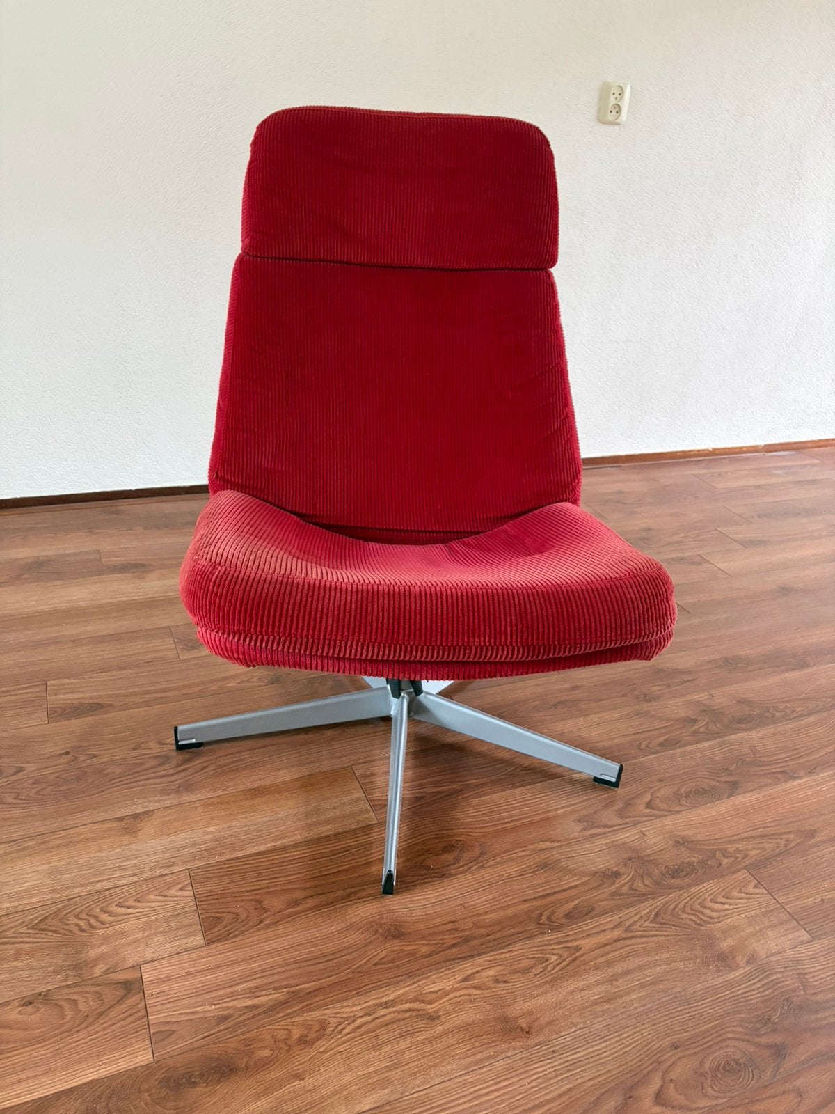 Vintage IKEA Draaifauteuil Lunna - Rode Ribstof, Ophalen, Gebruikt, Stof, 75 tot 100 cm